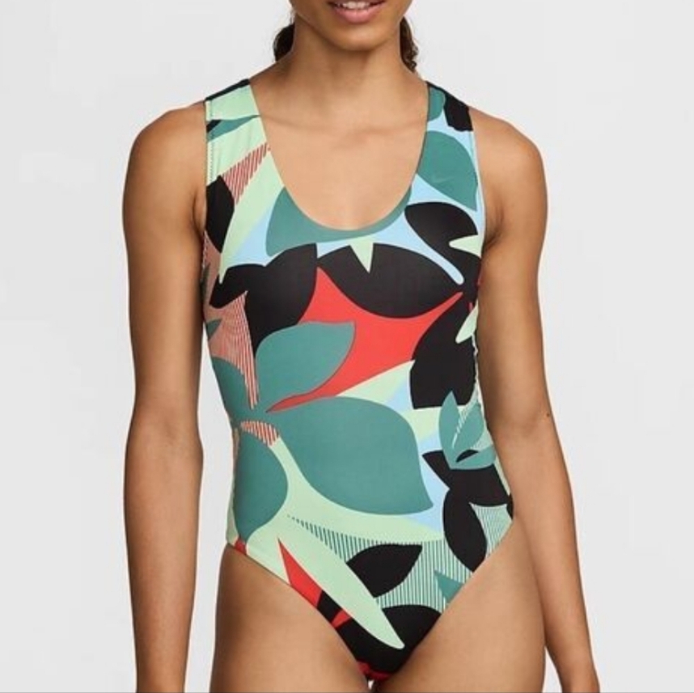 Nike Jungle Floral Keyhole Back One-Piece‎ Swimsuit